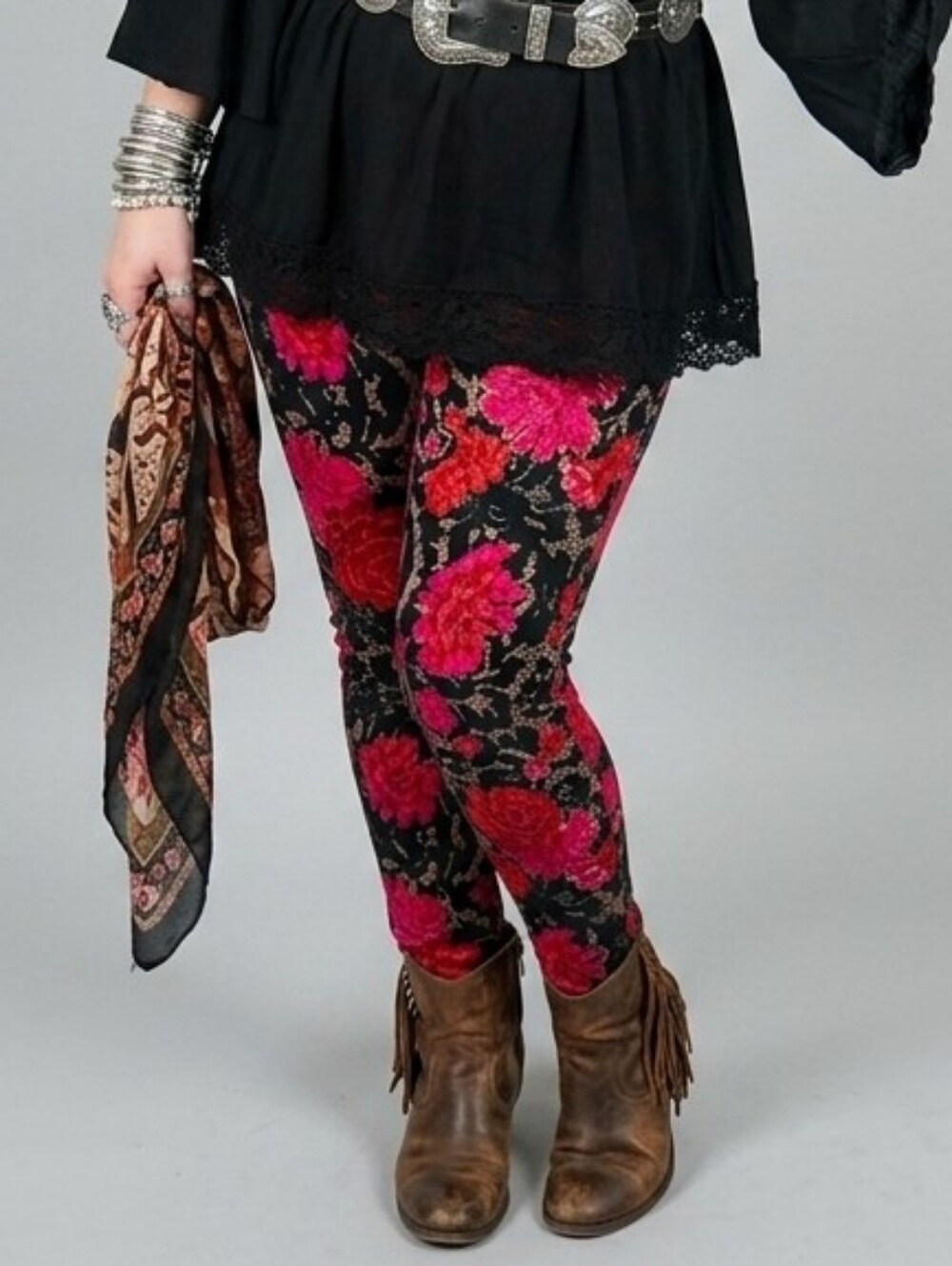 Venus Red/Black/Pink Floral & Lace Print Leggings Size L Stretchy Flattering